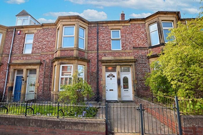 2 Bedroom Flat To Rent In Avenue Road, Gateshead, NE8