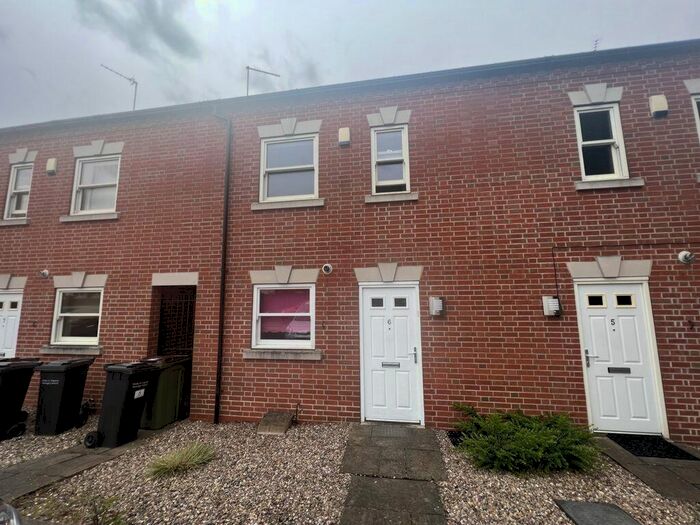 3 Bedroom Town House To Rent In Onderby Mews, Oadby, LE2