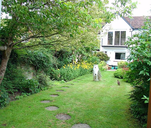 2 Bedroom Property For Sale In High Street, Elstree, Borehamwood, WD6