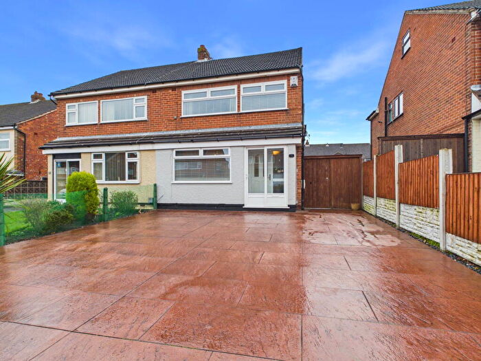 4 Bedroom Semi Detached House For Sale In Ludlow Drive, Ormskirk, L39
