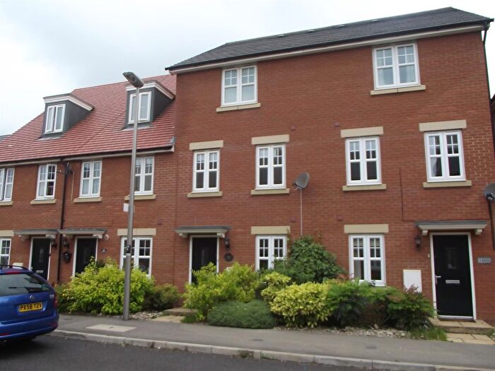 4 Bedroom Town House To Rent In Newton Leys Bletchley, Milton Keynes, MK3