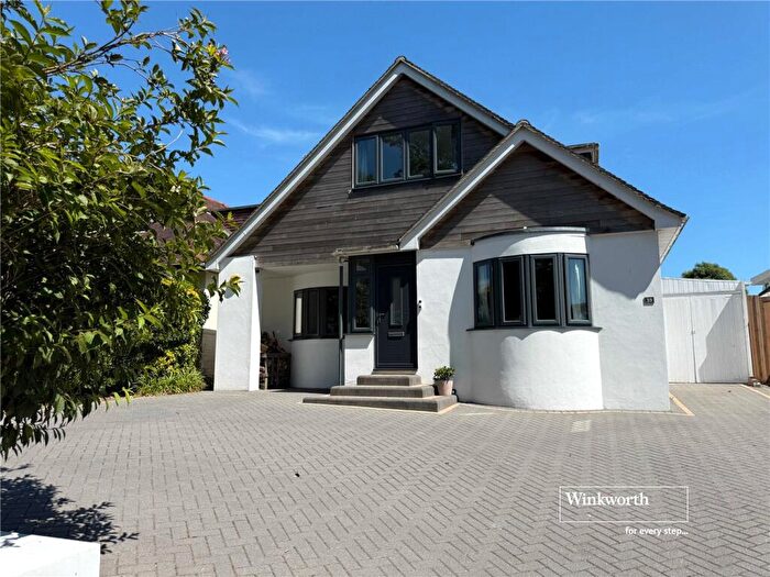 4 Bedroom Detached House For Sale In Bure Lane, Friars Cliff, Christchurch, BH23