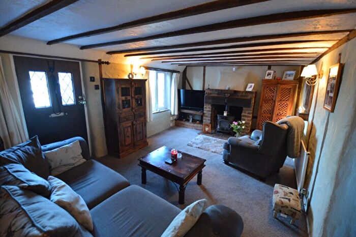 2 Bedroom Cottage For Sale In Bedford Road, Wootton, MK43