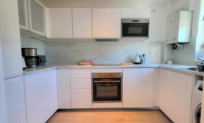 2 Bedroom Flat To Rent In Causewayside, Edinburgh, EH9