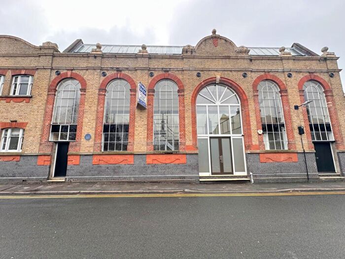 2 Bedroom Apartment For Sale In Anchor Street - Online Enquiries Only -, Chelmsford, CM2