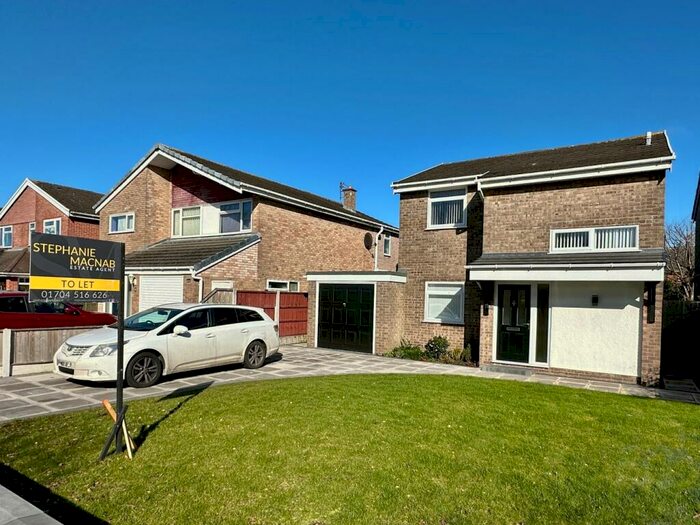 3 Bedroom Link Detached House To Rent In Heatherways, Formby, Liverpool, L37