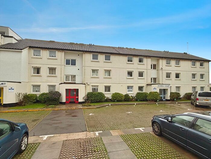 2 Bedroom Flat For Sale In Sandgate High Street, Sandgate, CT20