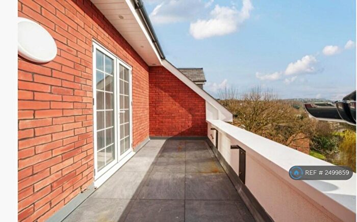 1 Bedroom Penthouse To Rent In Station Road, Loudwater, High Wycombe, HP10