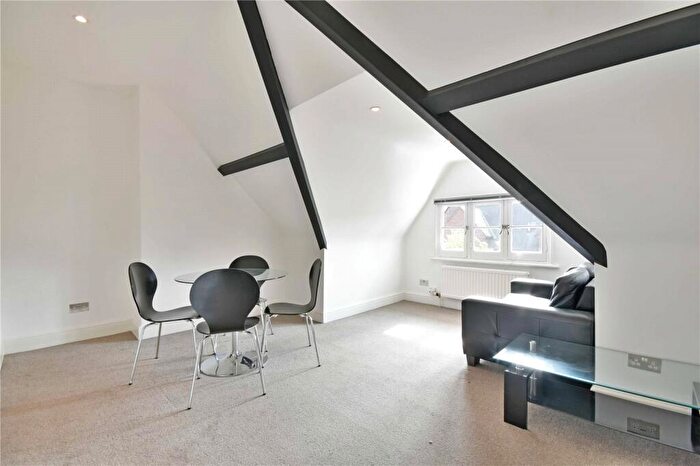 2 Bedroom Flat To Rent In Stanley Gardens, Willesden Green, NW2