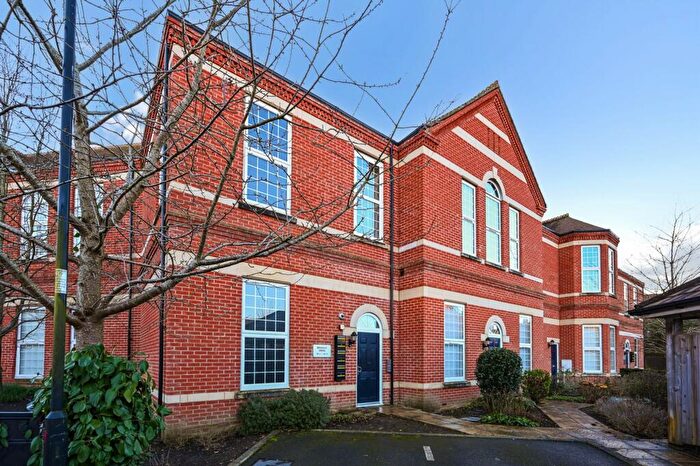 2 Bedroom Flat For Sale In Bradley Drive, Hellingly, BN27