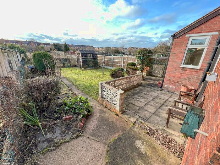 2 Bedroom Semi-Detached House For Sale In Greenfield Lane, Balby, Doncaster, DN4