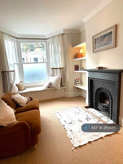 1 Bedroom Flat To Rent In Stadium Street, London, SW10
