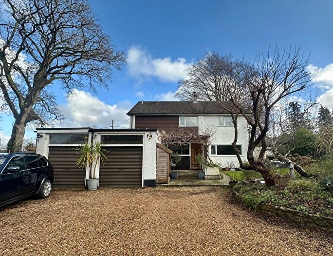 4 Bedroom Detached House For Sale In Candys Lane, Corfe Mullen, Wimborne, BH21