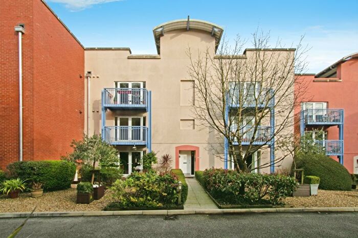 2 Bedroom Flat For Sale In Browns Hill, Penryn, Cornwall, TR10