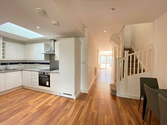 2 Bedroom End Of Terrace House To Rent In St Andrews Road, Acton, W3