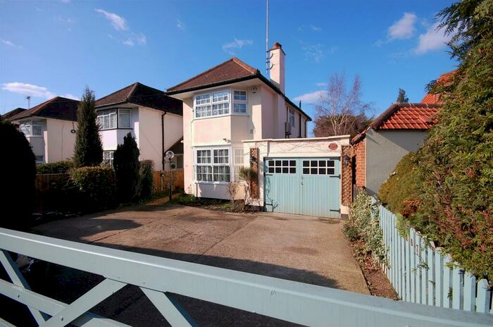 3 Bedroom House To Rent In Eastcote Road, Ruislip, Middlesex, HA4