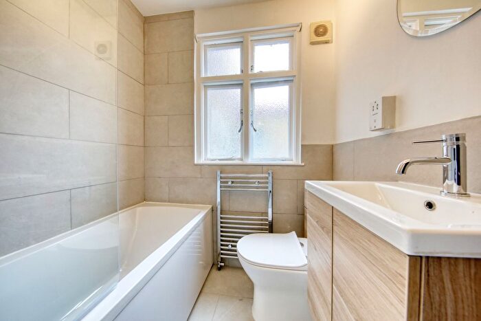 4 Bedroom Terraced House To Rent In Pembroke Road, Kensington, London, W8