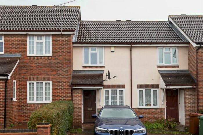 1 Bedroom Terraced House To Rent In Westminster Gardens, Chingford, E4