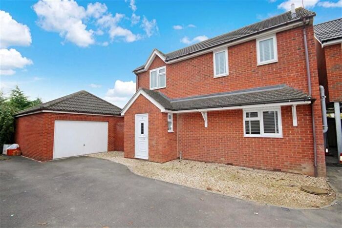 4 Bedroom Detached House To Rent In Cameron Close, Swindon, SN3