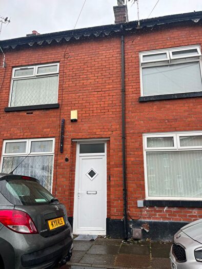 3 Bedroom Terraced House To Rent In Lever Street, Radcliffe, Manchester, M26