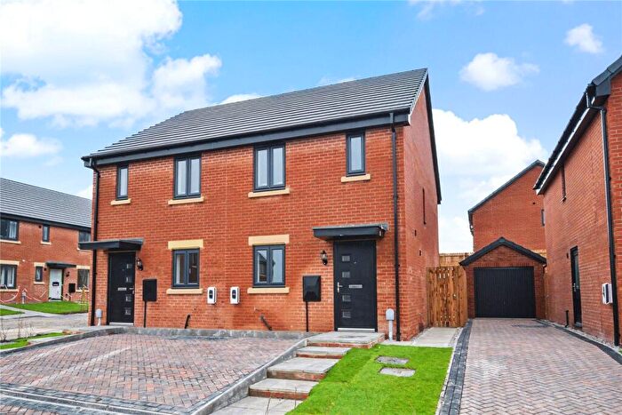 2 Bedroom Semi-Detached House To Rent In Saddleback Close, Churwell, Morley, Leeds, LS27