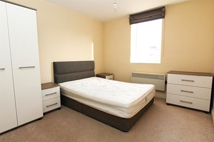 2 Bedroom Flat To Rent In Brunswick Court, Leeds, LS2