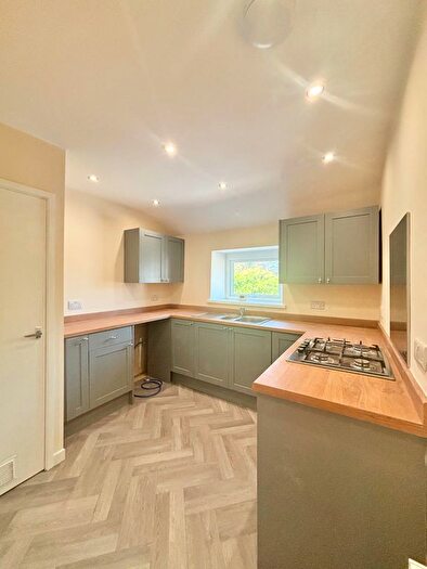 3 Bedroom Flat To Rent In Bolgoed Road, Pontarddulais, Swansea, SA4