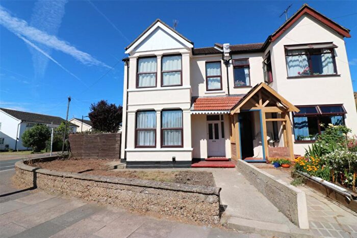 2 Bedroom Apartment To Rent In Ness Road, Shoeburyness, Southend-on-Sea, Essex, SS3