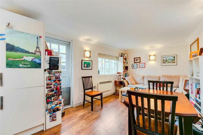 1 Bedroom Mews To Rent In Rheidol Mews, Angel, N1