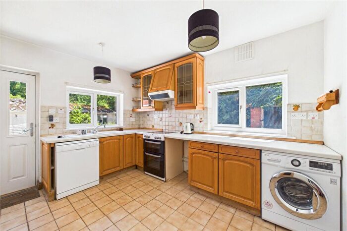 3 Bedroom Semi-Detached House For Sale In Palmers Lane, Burghfield Common, Reading, RG7