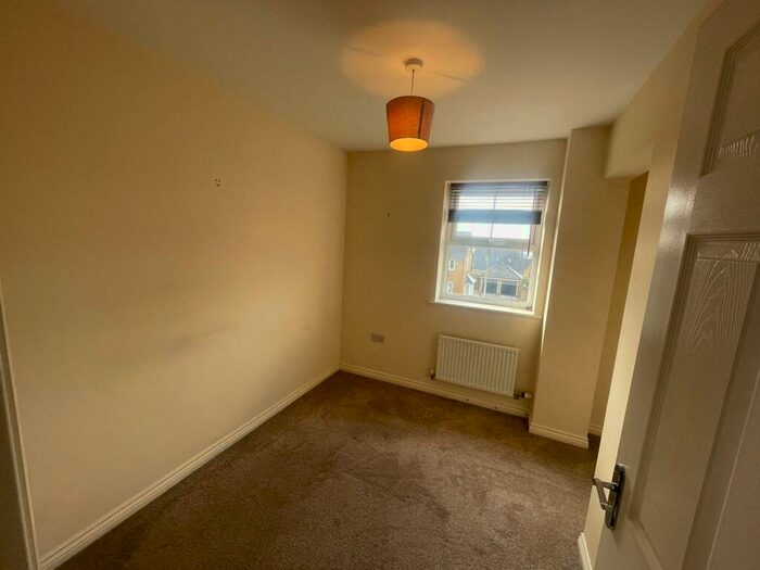 3 Bedroom Detached House To Rent In Honey Pot Fold, Baildon, Shipley, West Yorkshire, Uk, BD17