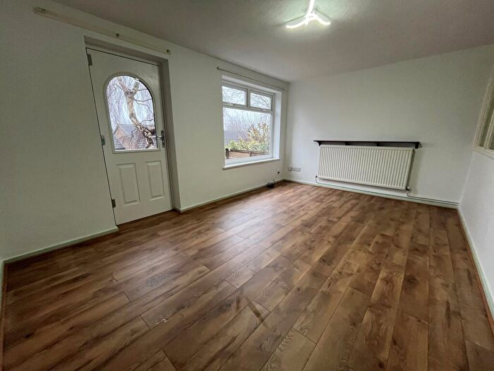 3 Bedroom House To Rent In Wayland Approach, Leeds, LS16