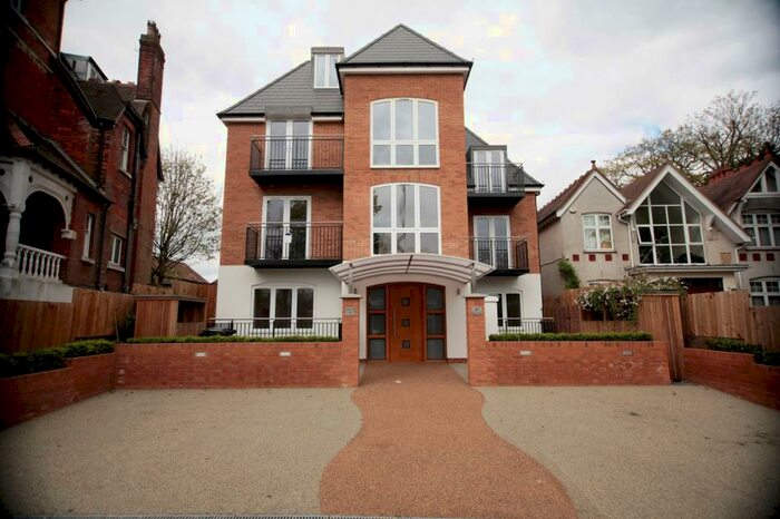 3 Bedroom Apartment To Rent In Langton Court, Parson Street, Hendon, NW4