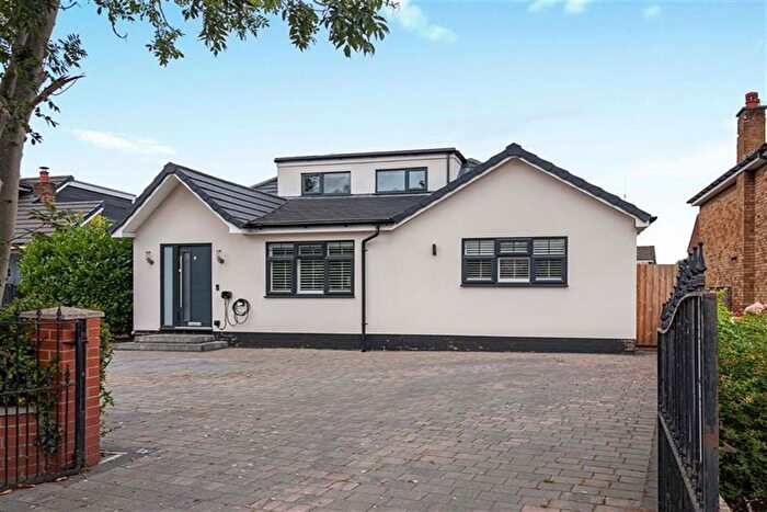 4 Bedroom Detached Bungalow For Sale In Rushgreen Road, Lymm, WA13