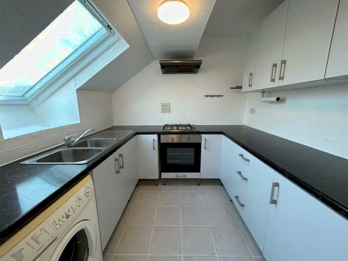 1 Bedroom Apartment To Rent In Northcott, Bracknell, Berkshire, RG12