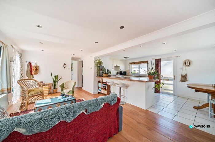 2 Bedroom Mobile/park Home For Sale In Cannisland Park, Parkmill, Swansea, SA3
