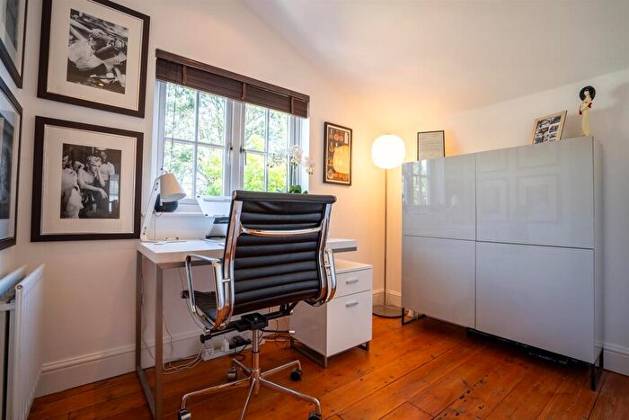 3 Bedroom Terraced House For Sale In Cleaveland Road, Surbiton, KT6