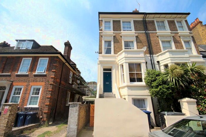 1 Bedroom Flat To Rent In Birkbeck Road, London, W3