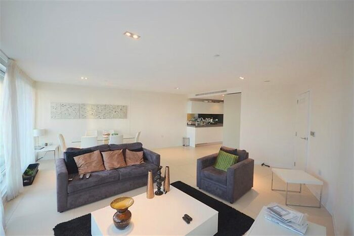 2 Bedroom Flat To Rent In Bezier Apartments, City Road, Old Street, London, EC1Y