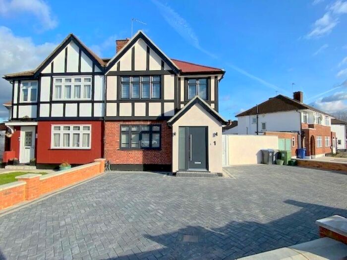 4 Bedroom Semi-Detached House To Rent In Melcombe Gardens, Kenton HA3
