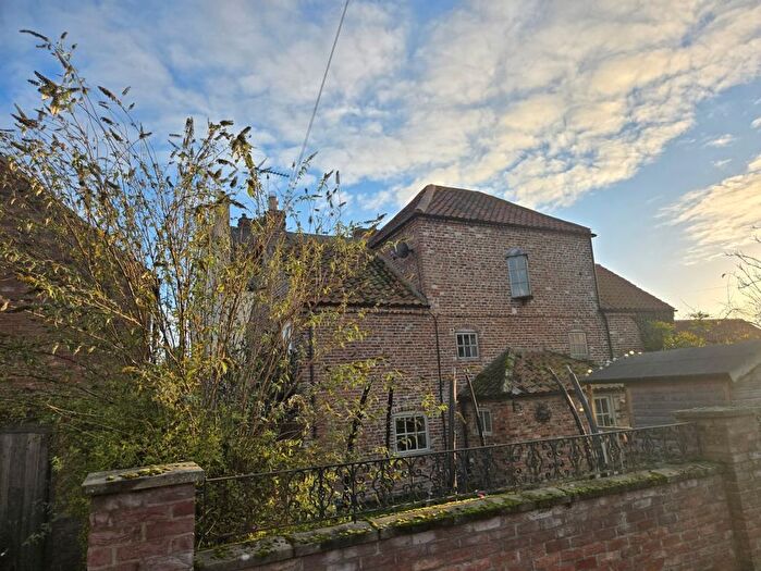 3 Bedroom Detached House For Sale In The Dovecote, Selby, Yorkshire, YO8