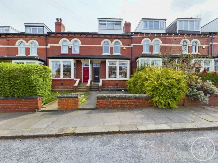 4 Bedroom Terraced House To Rent In Carter Mount, Leeds, LS15