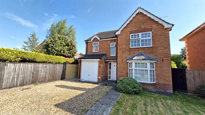4 Bedroom Detached House For Sale In Milfoil Lane, Cowbit, PE12