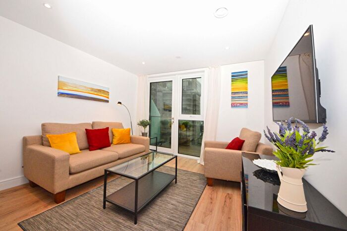 2 Bedroom Flat To Rent In Lancaster House, Beadon Road, London, W6