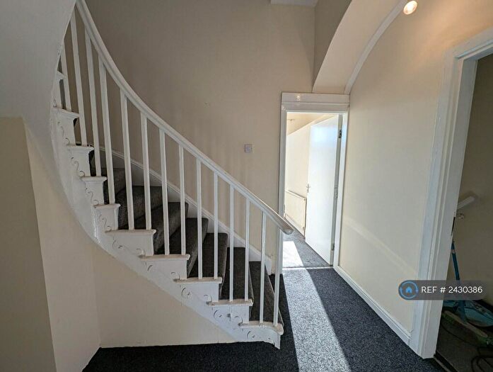 2 Bedroom Flat To Rent In Birchfield Road, Birmingham, B19