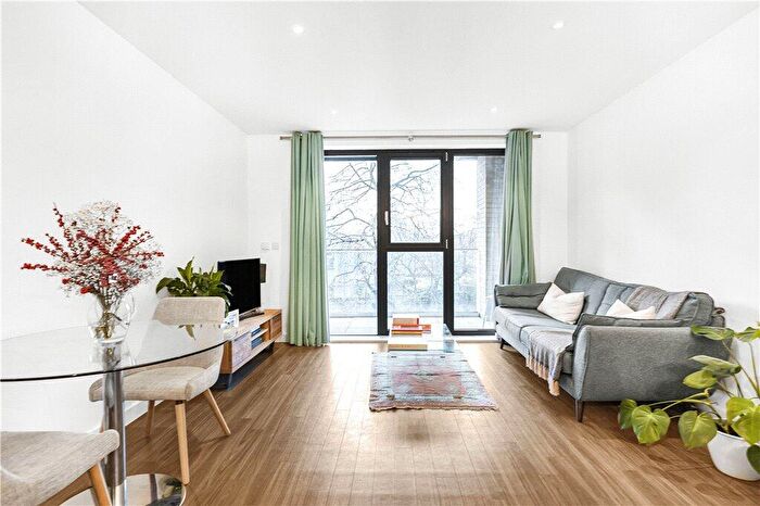 1 Bedroom Apartment For Sale In Goldsmiths Row, London, E2