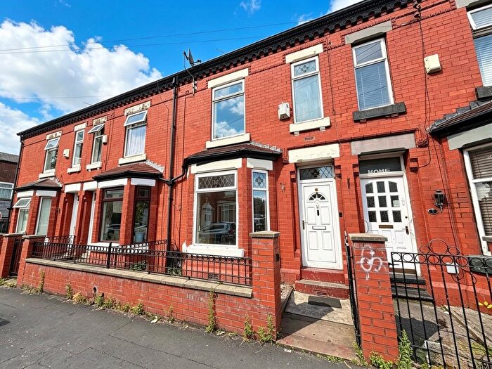 3 Bedroom Terraced House For Sale In Levenshulme Road, Manchester, M18