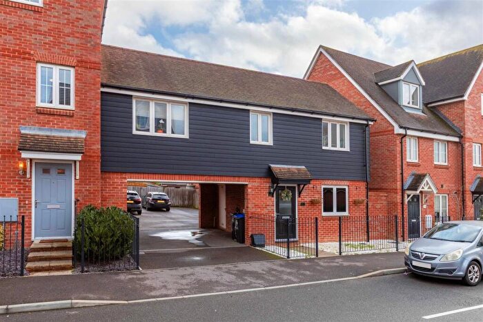 2 Bedroom Duplex For Sale In Snapdragon Lane, Worthing, BN13