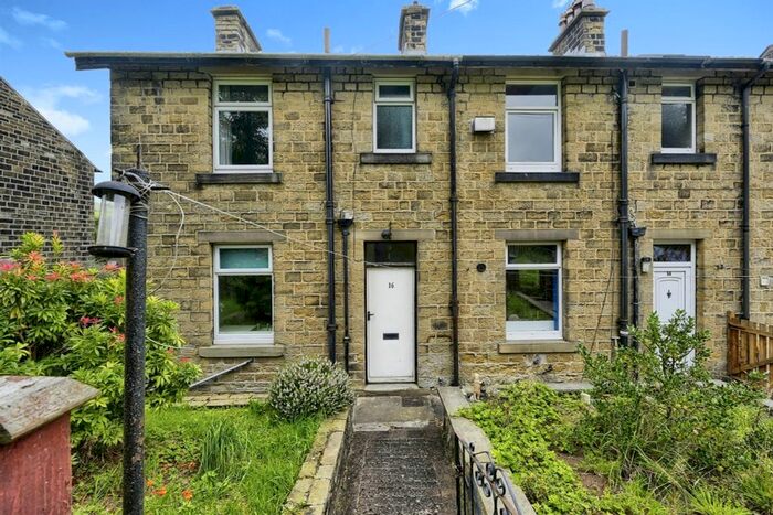 3 Bedroom End Of Terrace House For Sale In Lingards Road, Slaithwaite, Huddersfield, HD7