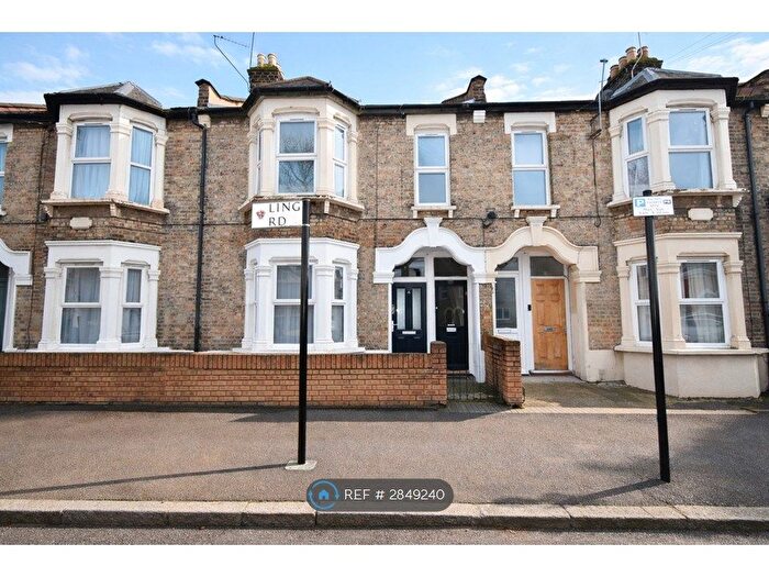 2 Bedroom Maisonette To Rent In Ling Road, London, E16
